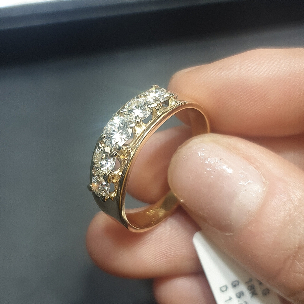 Eternity Band 18k yellow gold